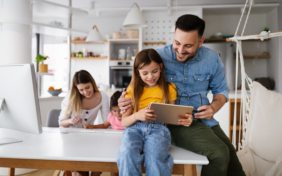 Volunteer Work untuk Anak Homeschooling: Keuntungan dan Peluang yang Tersedia