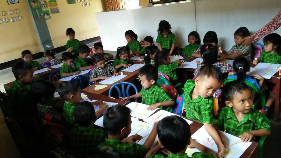 Homeschooling Tanpa Guru? Bagaimana Orang Tua Bisa Mengajar Anak di Rumah