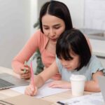 Homeschooling Bikin Anak Jadi Tertinggal? Fakta dan Mitos