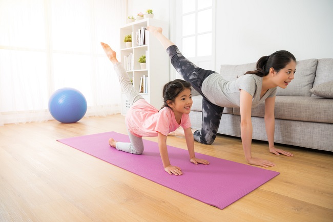 Yoga untuk Anak Homeschooling: Kunci untuk Meningkatkan Fokus, Kesehatan, dan Kebahagiaan